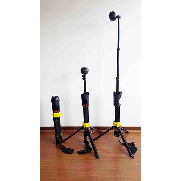 battery tripod light